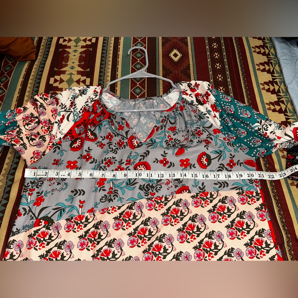Boho flowy pullover top. - Picture 3 of 5